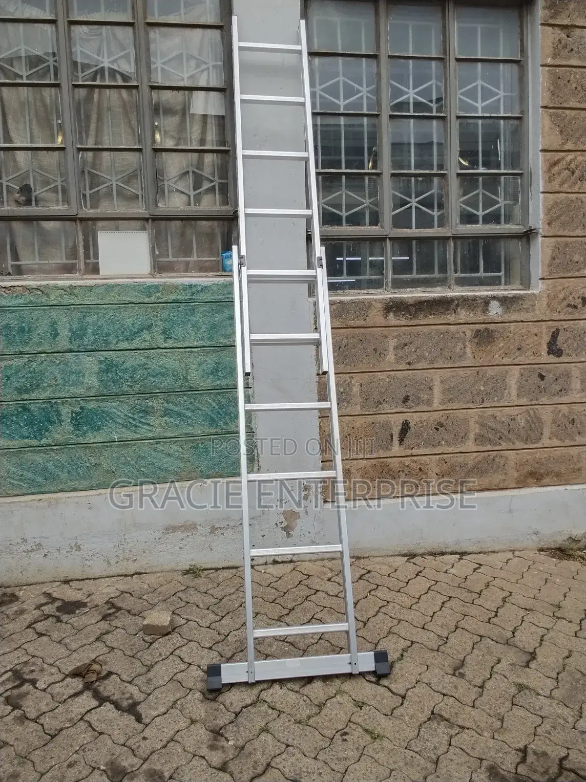 Double Extension Aluminum Ladder