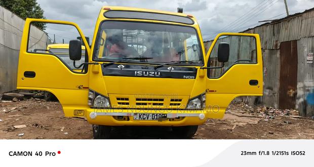 Isuzu NQR 2019 Yellow