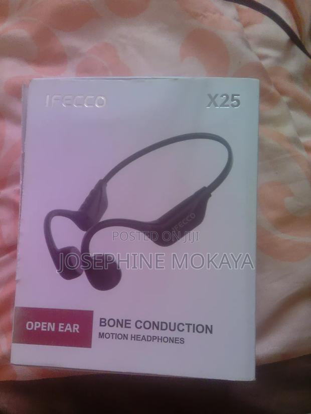 Open Ear Headphones (Bone-Conduction)