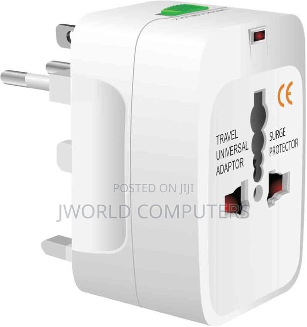 Universal Travel Adapter - thumbnail 6