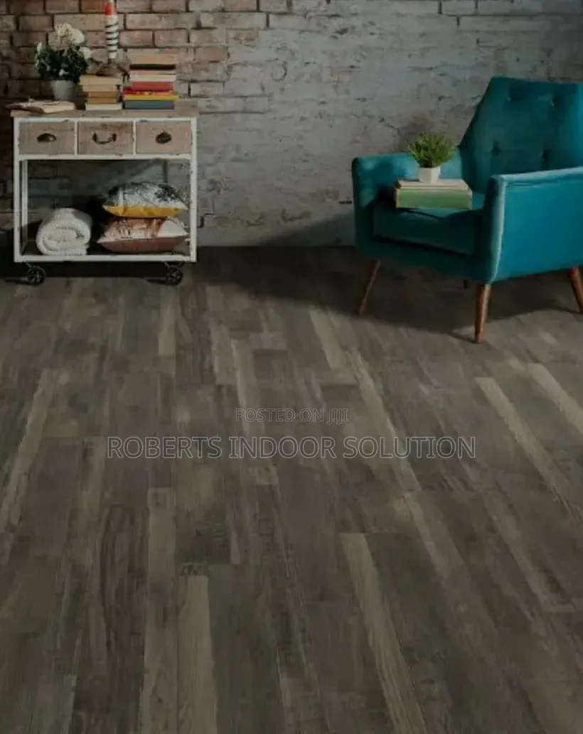 Wood-Look Floor Casing