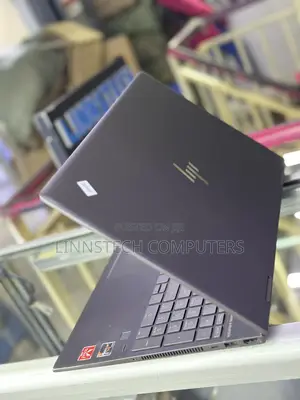 Laptop HP Envy 15 8GB AMD Ryzen 5 SSD 256GB