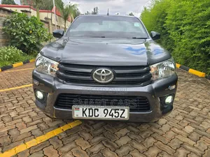 Toyota Hilux 2021 Gray