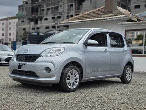 Toyota Passo 2019 Silver