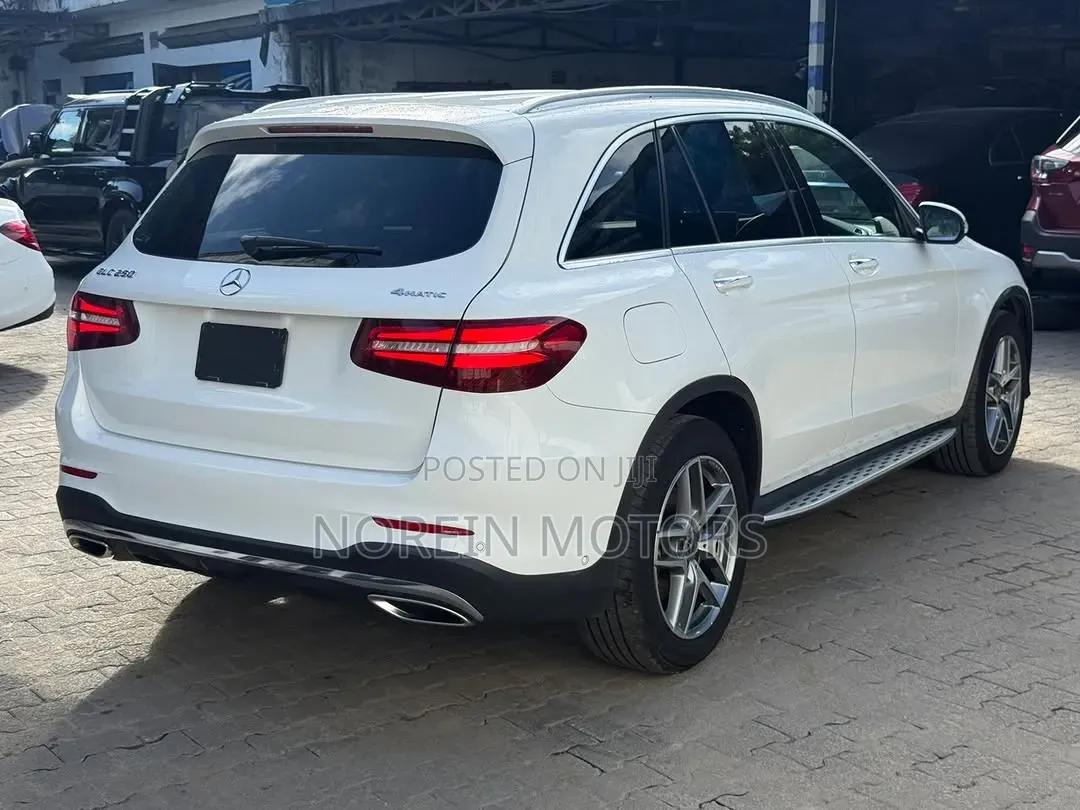 Mercedes-Benz GLE-Class 2020 Off white