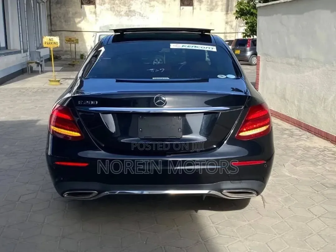 Mercedes-Benz E200 2020 Matt Black