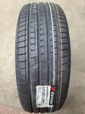 225/55 R18 Yokohama Tyres 98 H Advan Made in Japan