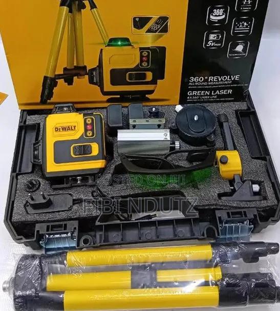Heavy Duty Dewalt Laser Level Has 2 Batteries