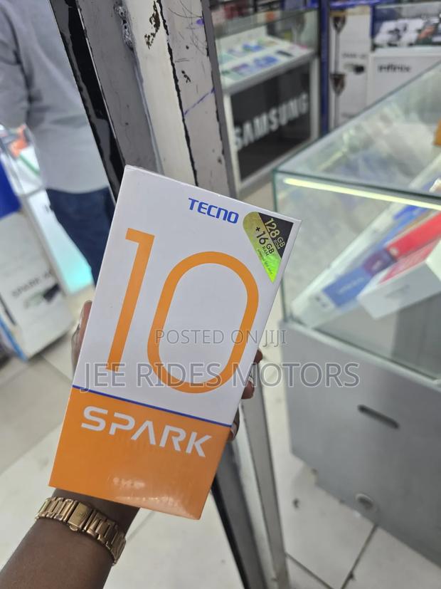 New Tecno Spark 10 128 GB Orange