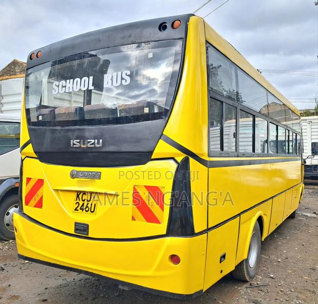 Isuzu NQR 2016 Yellow - thumbnail 4