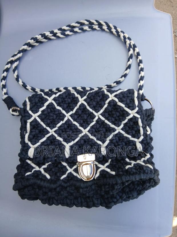 Sling Bag Black and White
