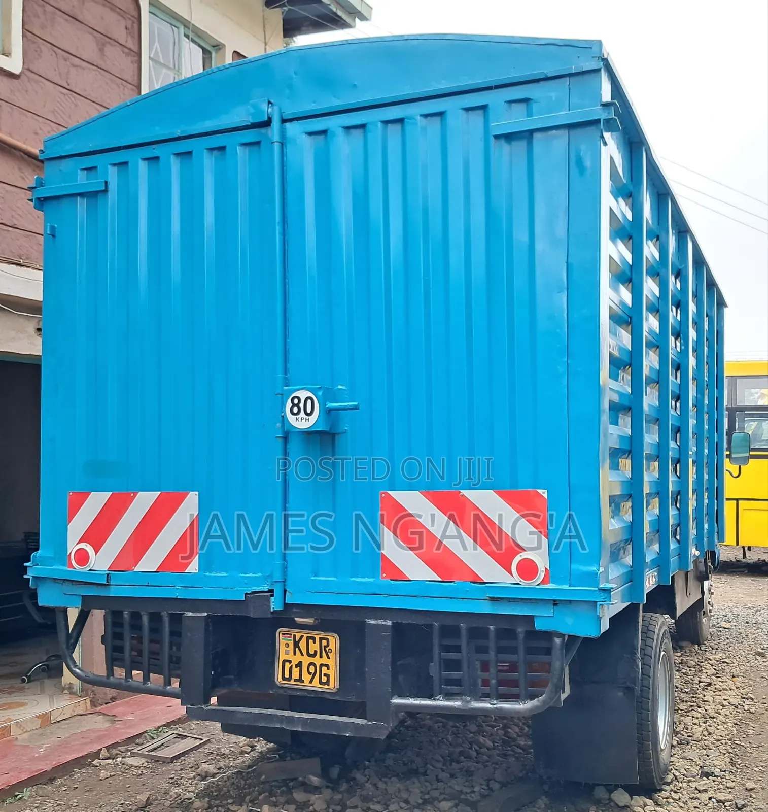Isuzu NPR Company Maintained