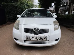 Toyota Vitz 1.3 FWD 5dr 2007 White