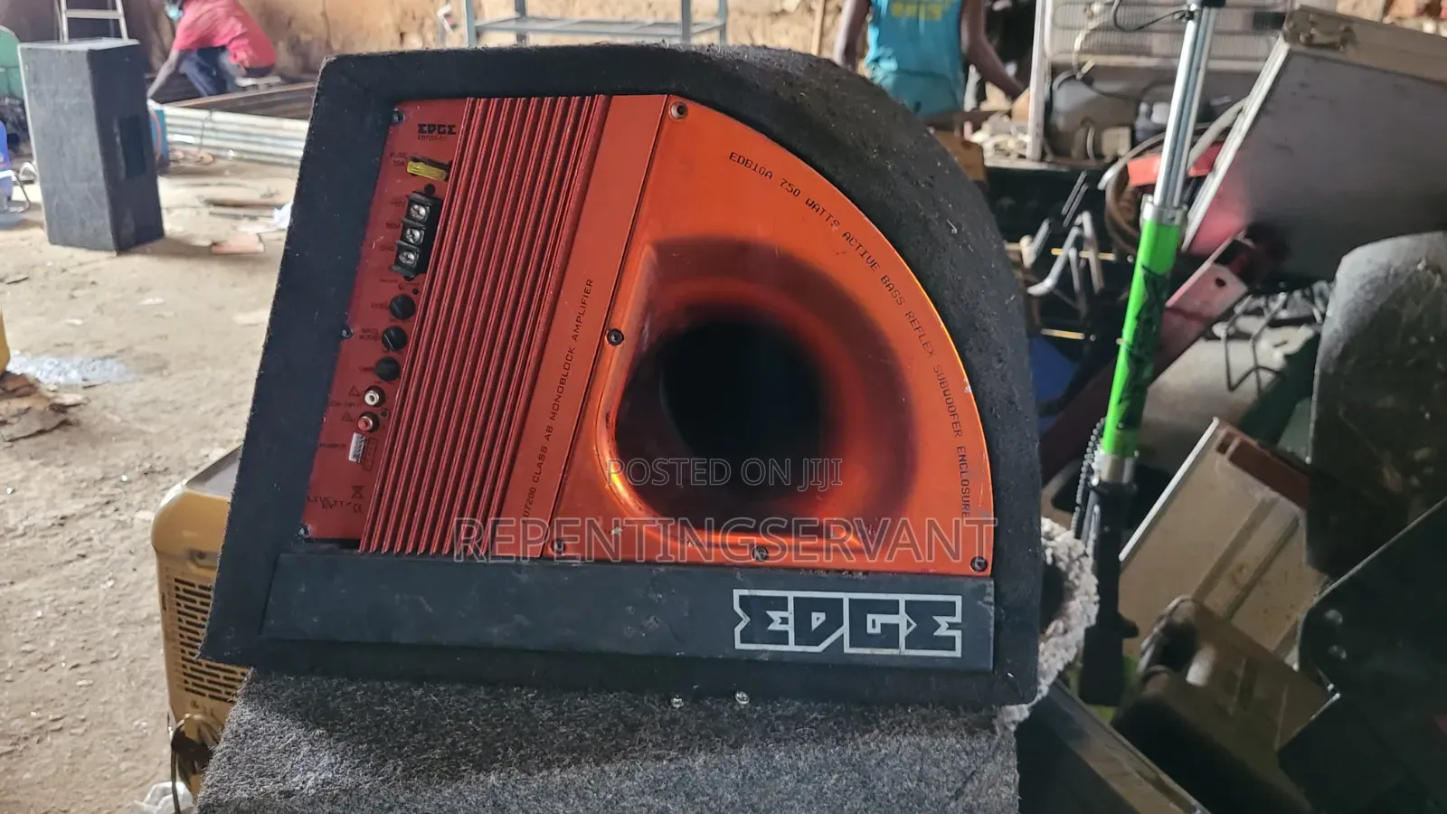 Double Speaker With Built-in Amplifier