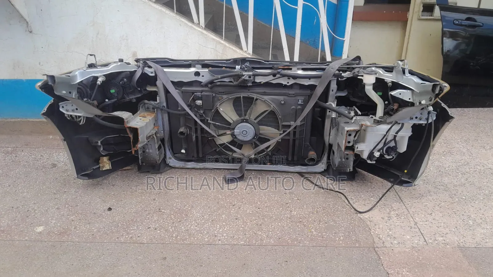 Toyota Auris 2005 Nosecut