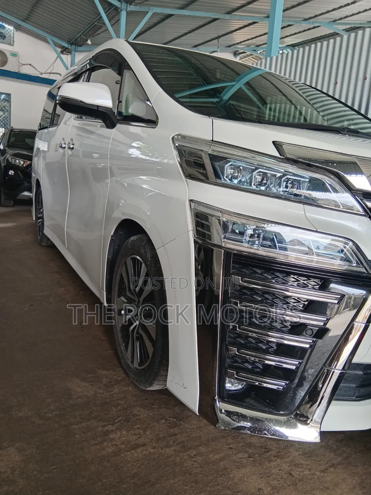 Toyota Alphard 2019 White