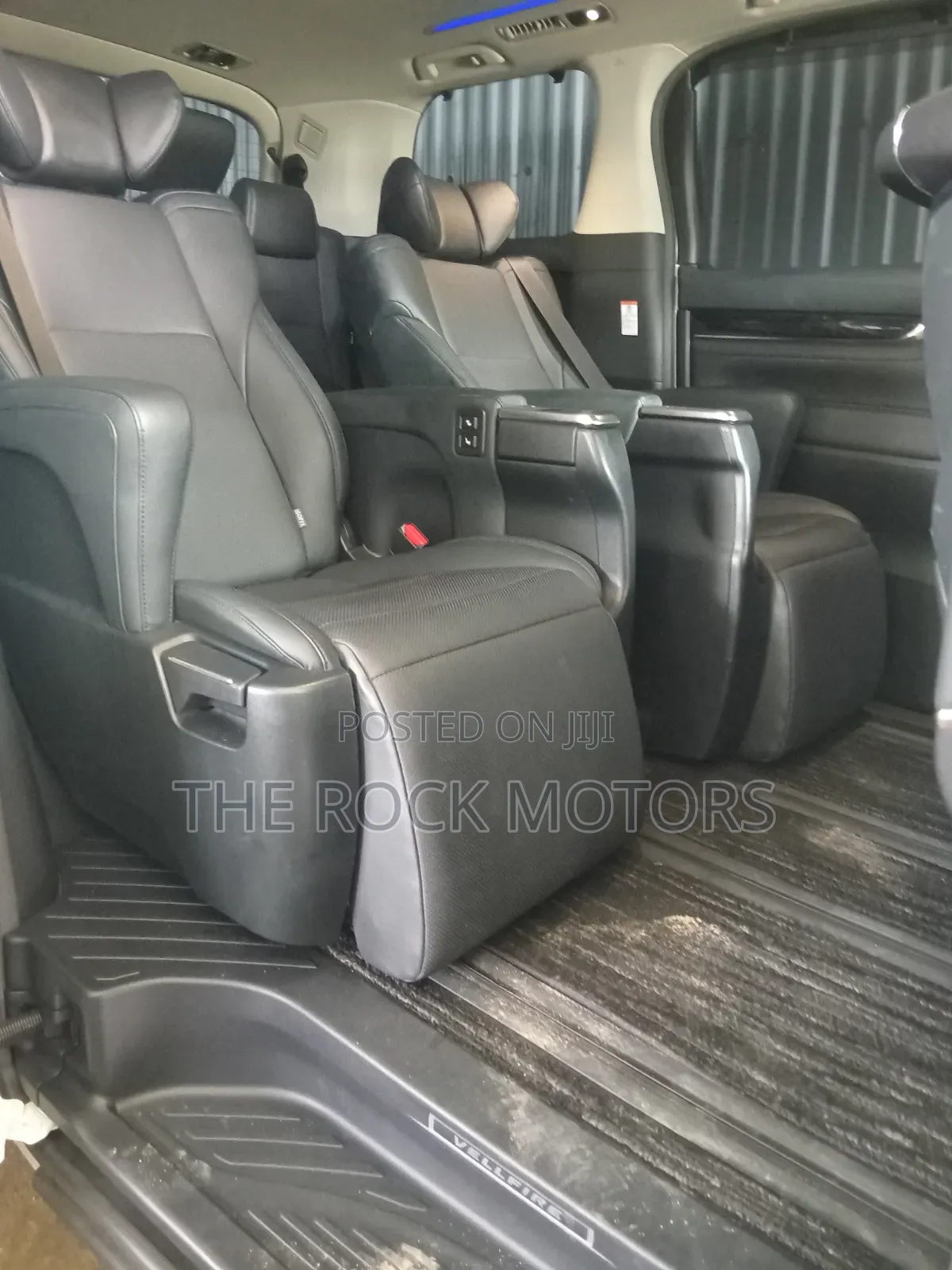 Toyota Alphard 2019 White