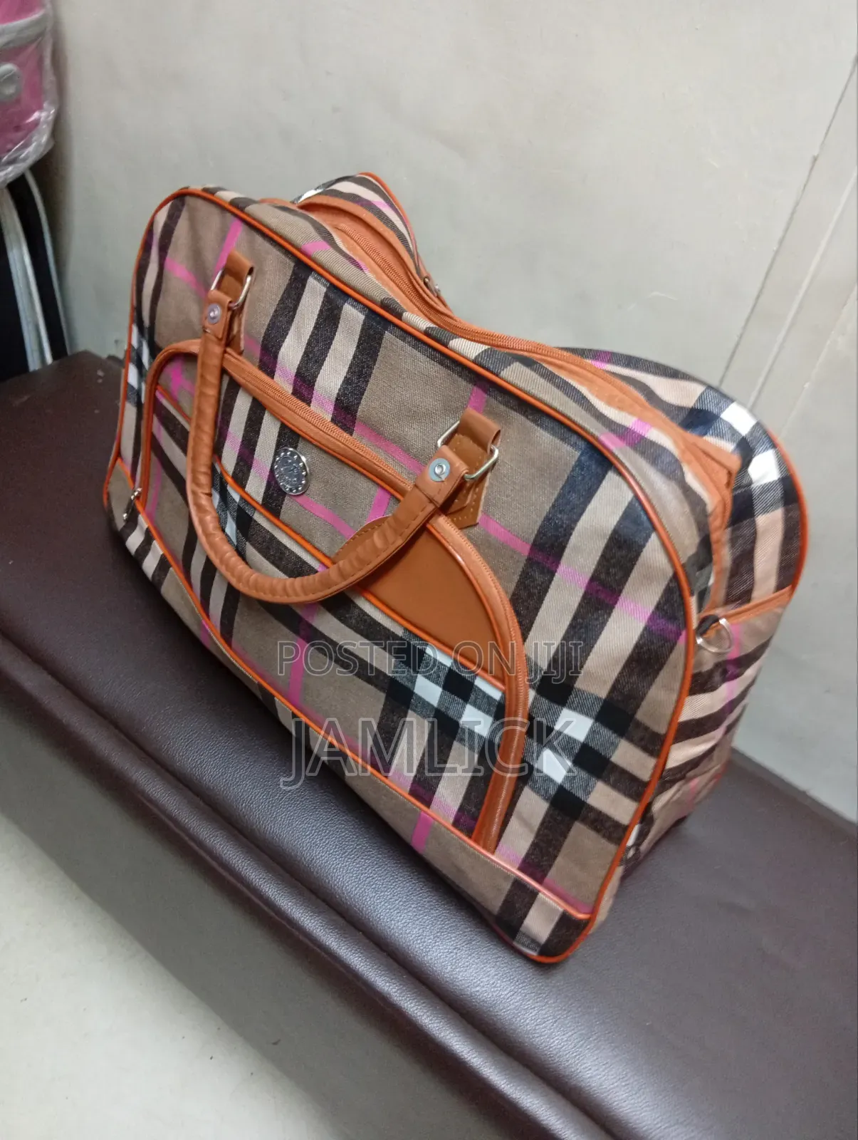 Hand Luggage Travel Bag With Multiple Pockets