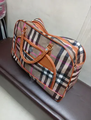 Hand Luggage Travel Bag With Multiple Pockets