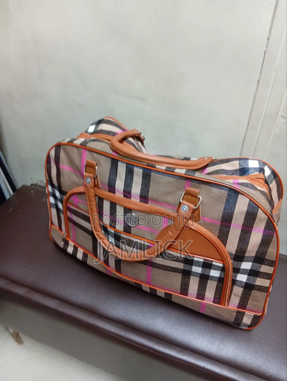 Hand Luggage Travel Bag With Multiple Pockets