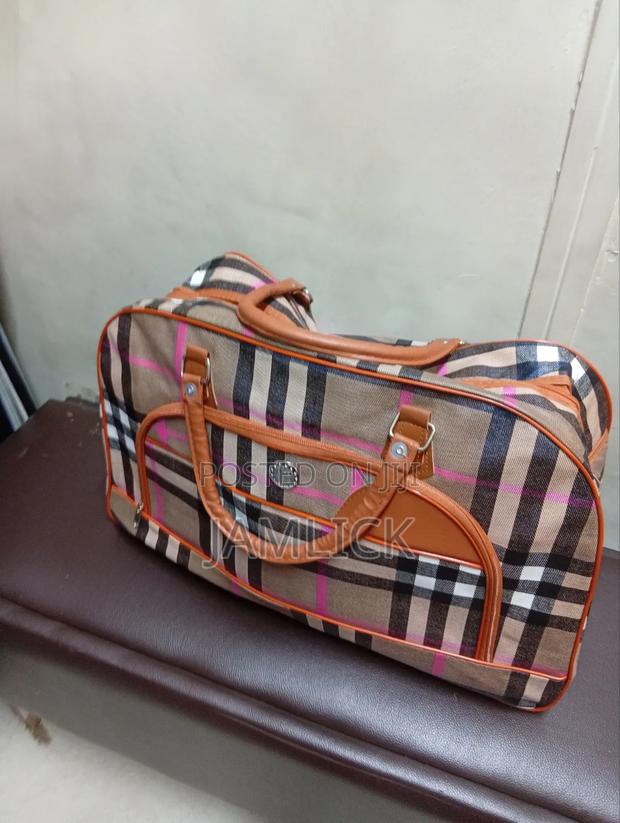 Hand Luggage Travel Bag With Multiple Pockets - thumbnail 3