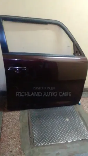 Front Door Toyota Rumion Right