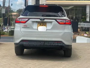 Toyota Harrier 2.0 2017 White