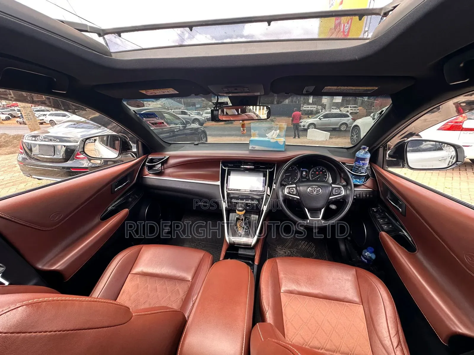Toyota Harrier 2.0 2017 White