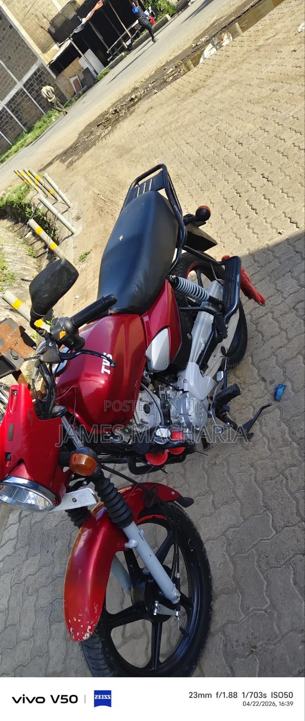 TVS HLX 125 2026 Red - thumbnail 7