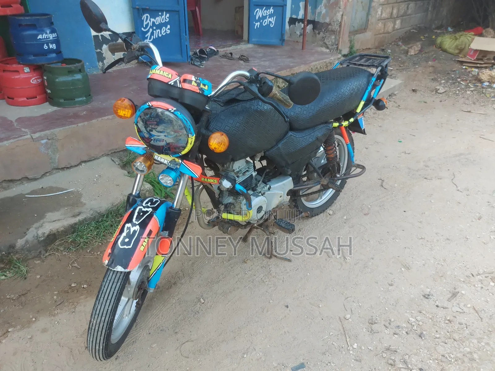 Bajaj Boxer 100 2021 Red