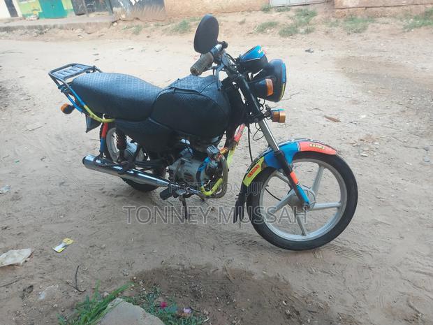 Bajaj Boxer 100 2021 Red - thumbnail 2
