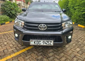 Toyota Hilux 2021 Gray