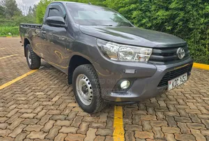 Toyota Hilux 2021 Gray