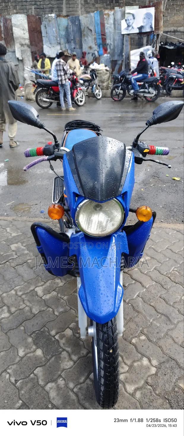 TVS HLX Plus ES 2025 Blue - thumbnail 4