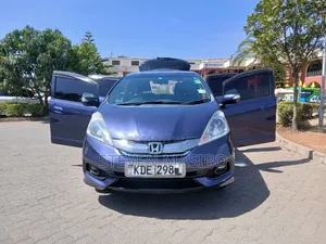 Honda Fit Shuttle 1.3 Hybrid 2WD 2014 Blue