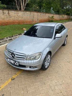 Mercedes-Benz C200 2011 Silver