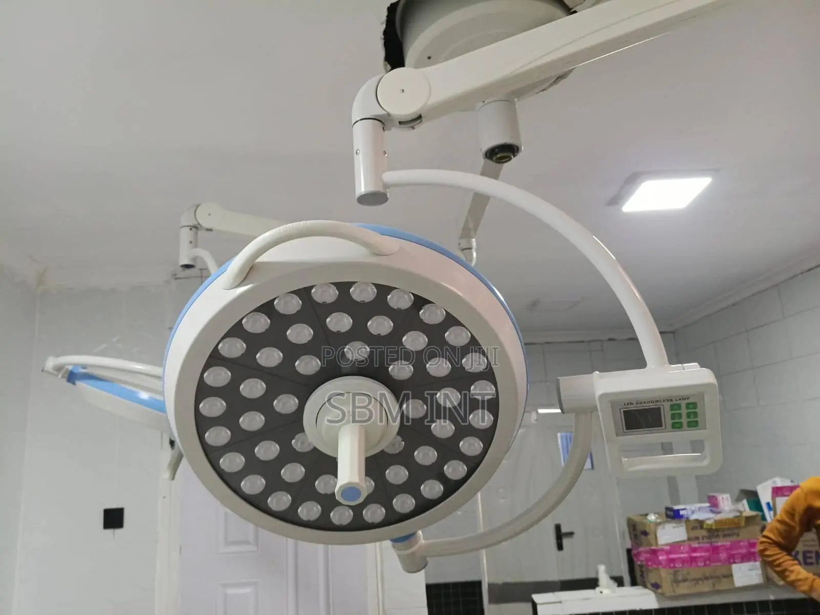 Theatre Light Ceiling Single Arm