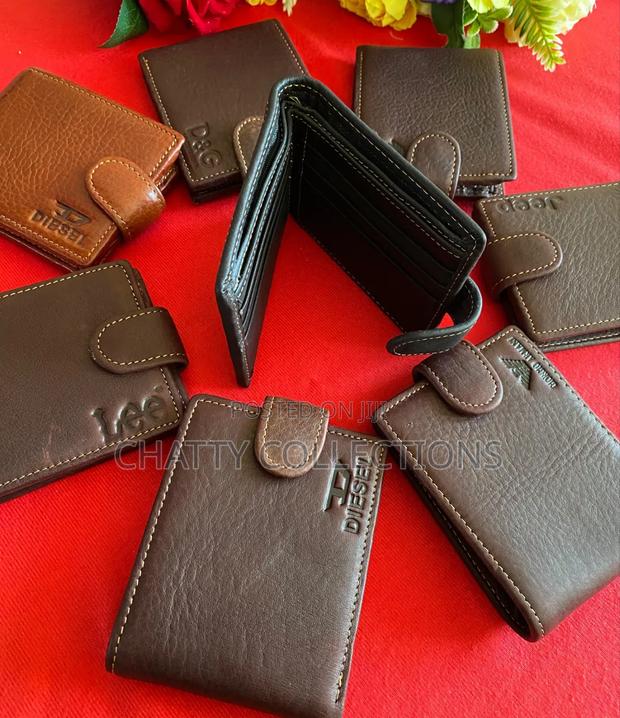Designer Men Leather Wallets With Zip - main view