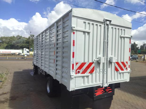 Mitsubishi Fh Local 2016 - thumbnail 4