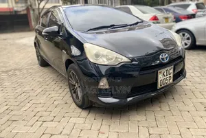 Toyota Aqua 2014 Gray