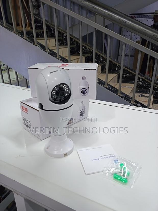 Wireless Wifi Bulb Camera Night Vision PTZ Bulb Camera