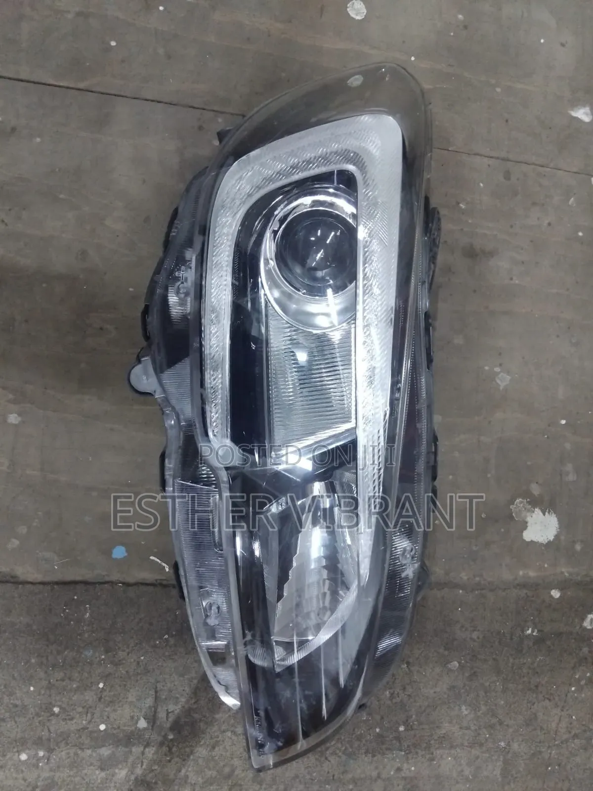 Subaru Levorg 2012 Xenon Headlights