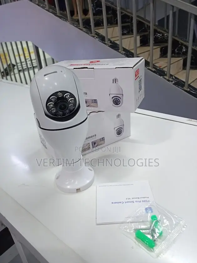 360° Panoramic CCTV Wi-Fi PTZ Bulb Camera for Home Surveillance