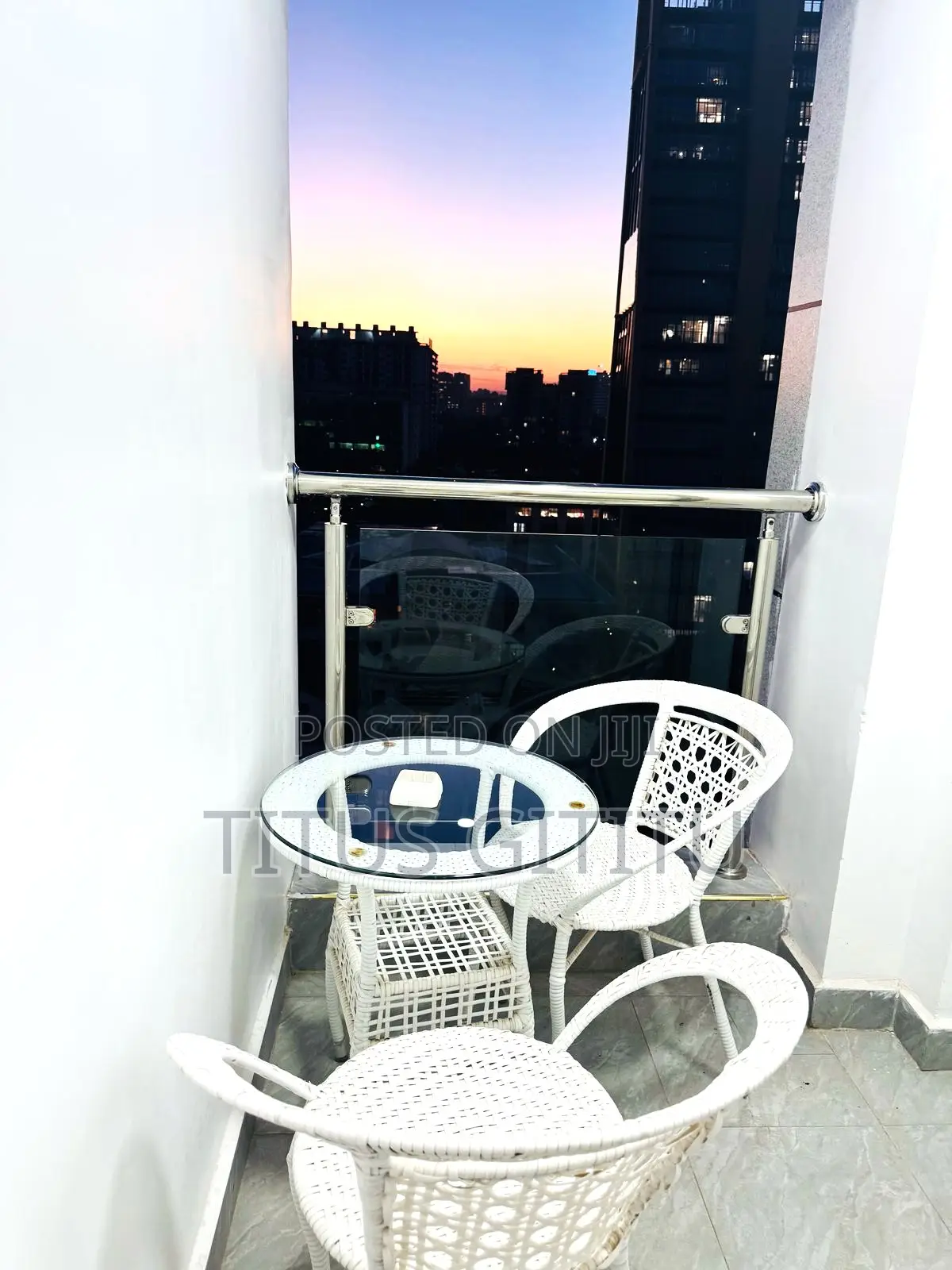 Luxury 2 Bedroom Kilimani Airbnb | Balcony Gym | Near Yaya | Secure