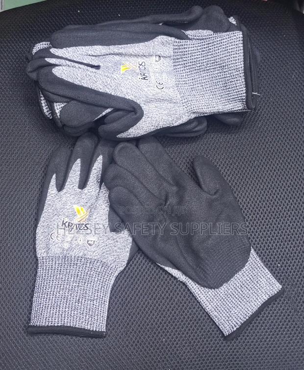 Cut Resistant Gloves Level 5 - thumbnail 2