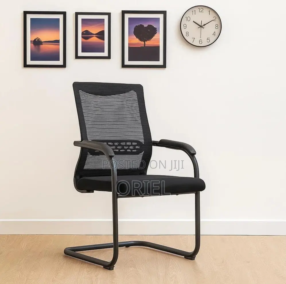 Office Seating Chair : Cushioned Mid-Back Fabric Workspace Chair