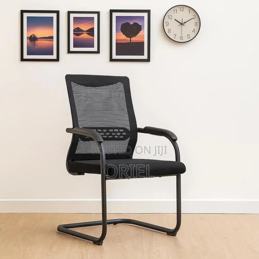 Office Seating Chair : Cushioned Mid-Back Fabric Workspace Chair