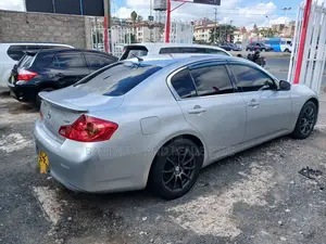 Nissan Skyline 2012 Gray