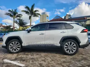 Toyota RAV4 2019 White
