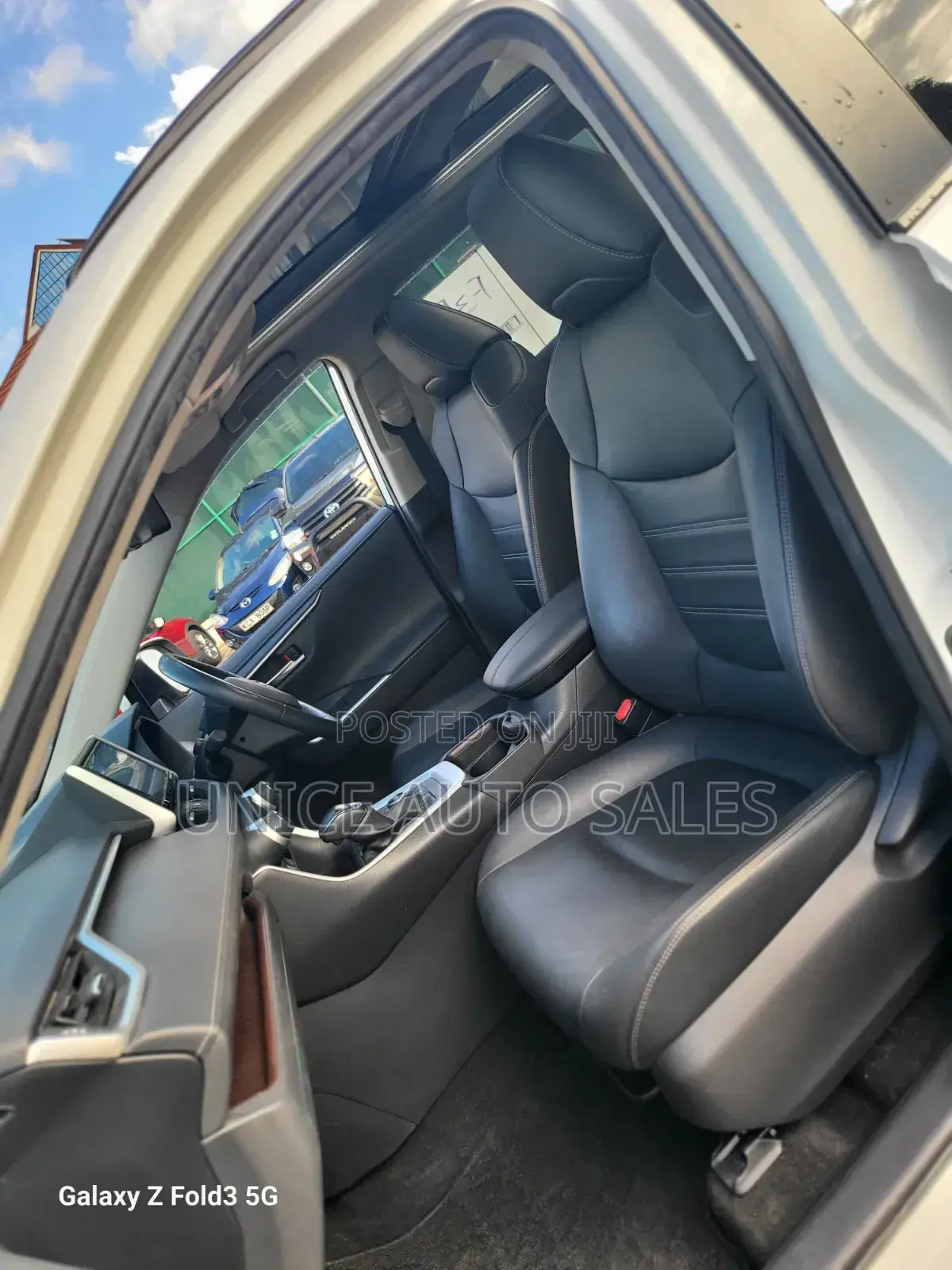 Toyota RAV4 2019 White